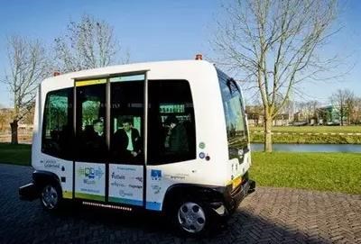 荷蘭無人駕駛擺渡車上路 4月將試驗(yàn)貨車